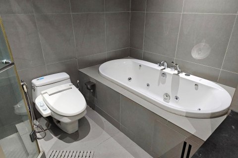 Condo à Pathum Wan, Bangkok, Thaïlande, 2 chambres № 133865 - photo 8
