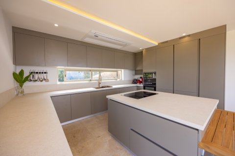 Villa on Layan Beach, Thailand 4 bedrooms № 166104 - photo 12