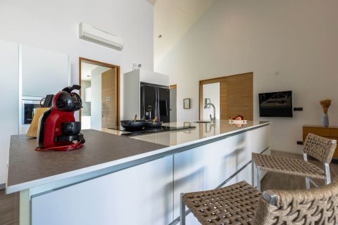 Вилла в Хуа Хине, Таиланд с 7 спальнями  № 155865 - фото 28