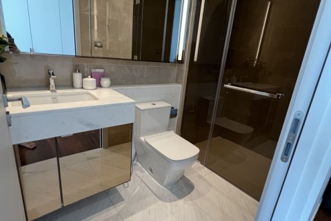 Condo à Pathum Wan, Bangkok, Thaïlande, 2 chambres  № 170668 - photo 11