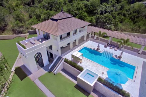 Villa à Hua Hin, Thaïlande 4 chambres № 166817