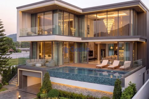 House in Pattaya, Thailand 5 bedrooms № 195874 - photo 11