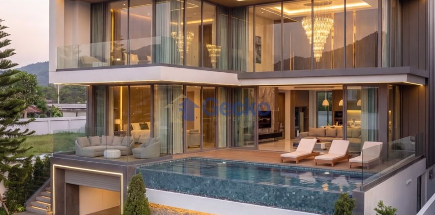 House in Pattaya, Thailand 5 bedrooms № 195874