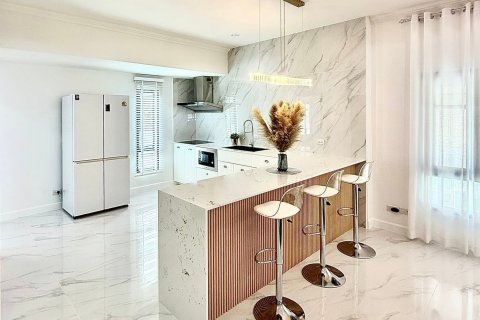 House in Pattaya, Thailand 3 bedrooms № 159123 - photo 12