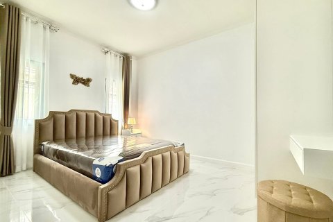 House in Pattaya, Thailand 3 bedrooms № 159123 - photo 18