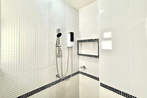 House in Pattaya, Thailand 3 bedrooms № 159123 - photo 21