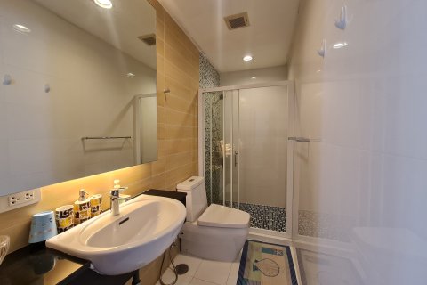 Condo in Hua Hin, Thailand, 2 bedrooms  № 159121 - photo 5