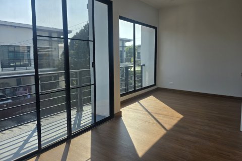 House in Prawet, Bangkok, Thailand 3 bedrooms № 159126 - photo 14