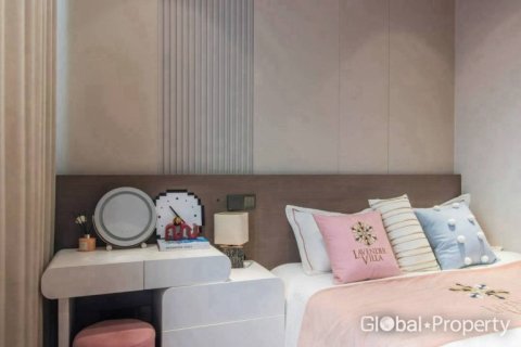 Casa de 4 dormitorios en Pattaya, Tailandia № 209475 - foto 12
