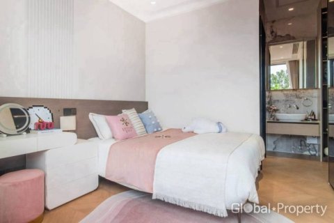 Casa de 4 dormitorios en Pattaya, Tailandia № 209475 - foto 11