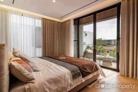 Casa de 4 dormitorios en Pattaya, Tailandia № 209475 - foto 8