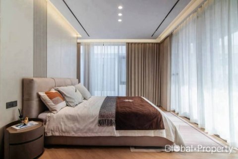 Casa de 4 dormitorios en Pattaya, Tailandia № 209475 - foto 7
