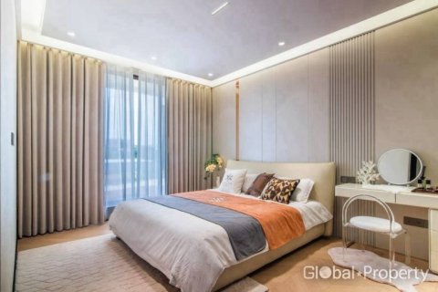 Casa de 4 dormitorios en Pattaya, Tailandia № 209475 - foto 9