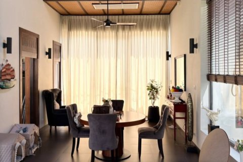 Casa de 4 dormitorios en Pattaya, Tailandia № 209476 - foto 16