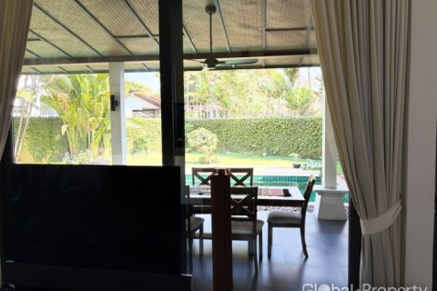 Casa de 4 dormitorios en Pattaya, Tailandia № 209476 - foto 18