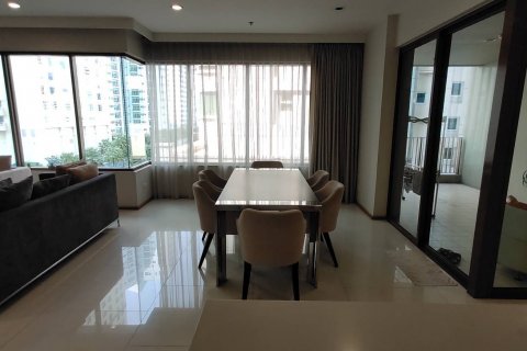 Кондоминиум с 3 спальнями в Бангкоке, Таиланд № 143891 - фото 1