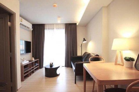 Condo in Phaya Thai, Bangkok, Thailand, 1 bedroom  № 143890 - photo 1