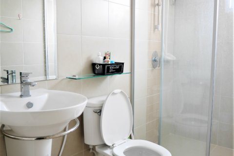 Condo in Bangkok, Thailand, 1 bedroom  № 143992 - photo 7