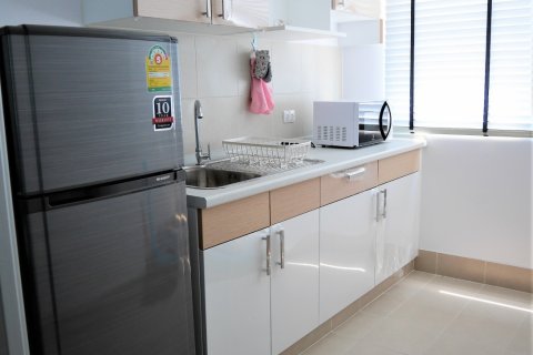 Condo in Bangkok, Thailand, 1 bedroom  № 143992 - photo 6