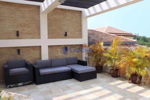 House in Pattaya, Thailand 4 bedrooms № 197337 - photo 14