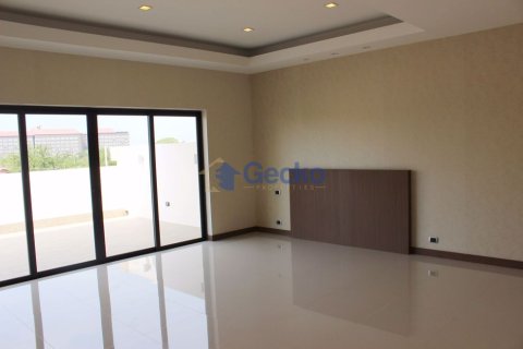 House in Pattaya, Thailand 4 bedrooms № 197337 - photo 16
