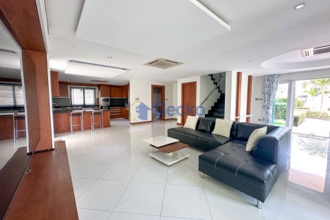 บ้านในพัทยา, ประเทศไทย 5 ห้องนอน № 197340 - รูปถ่าย 6