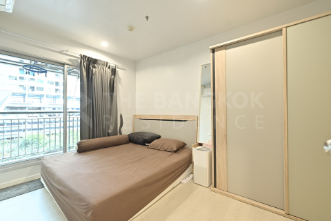 Condo in Bangkok, Thailand, 1 bedroom  № 185131 - photo 4