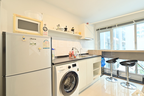 Condo in Bangkok, Thailand, 1 bedroom  № 185131 - photo 8