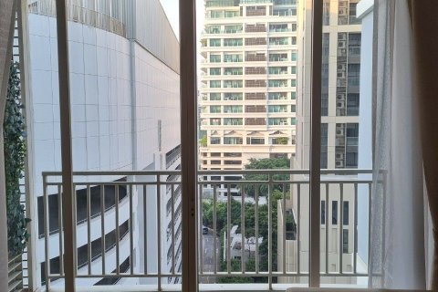 Condo in Watthana, Bangkok, Thailand, 2 bedrooms  № 170847 - photo 6