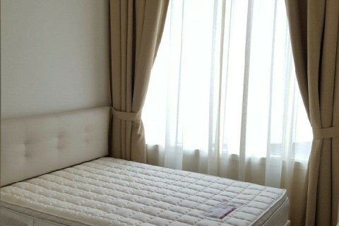 Condo in Watthana, Bangkok, Thailand, 2 bedrooms  № 170847 - photo 4