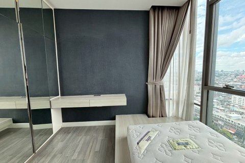 Condo à Khlong San, Bangkok, Thaïlande, 2 chambres  № 151762 - photo 14