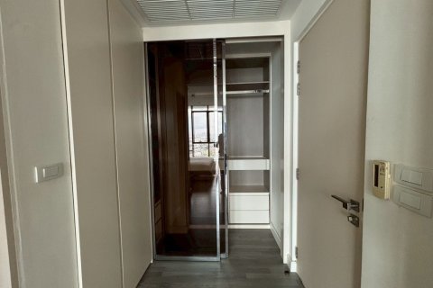 Condo à Khlong San, Bangkok, Thaïlande, 2 chambres  № 151762 - photo 11