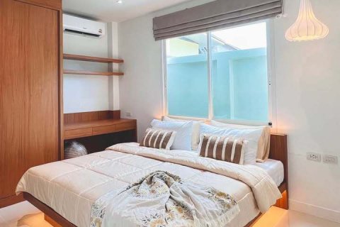 Villa in Phuket, Thailand 3 bedrooms № 151764 - photo 11