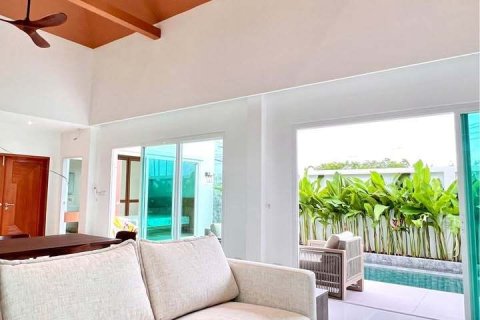 Villa in Phuket, Thailand 3 bedrooms № 151764 - photo 8