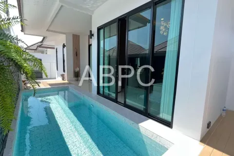 Casa de 3 dormitorios en Pattaya, Tailandia № 212003 - foto 4
