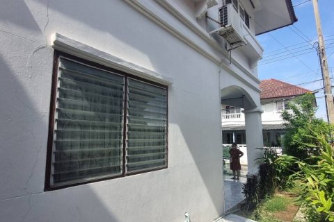 Дом в Самутпракане, Таиланд с 3 спальнями  № 157991 - фото 12