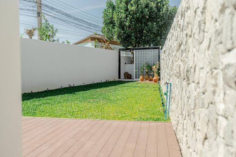 Villa in Pattaya, Thailand 4 bedrooms № 157992 - photo 23