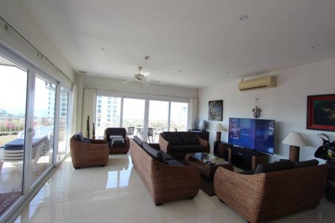 Condo in Bang Lamung, Thailand, 3 bedrooms  № 119228 - photo 2
