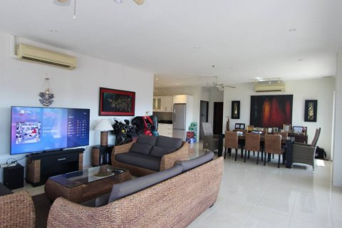 Condo in Bang Lamung, Thailand, 3 bedrooms  № 119228 - photo 1