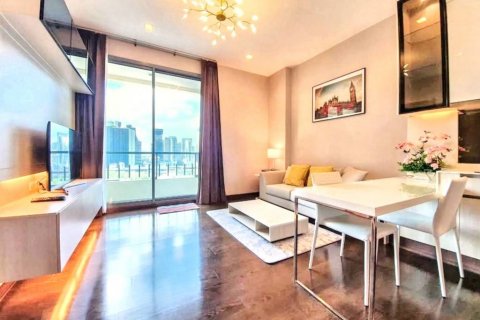 Condo in Bangkok, Thailand, 1 bedroom  № 119225 - photo 1