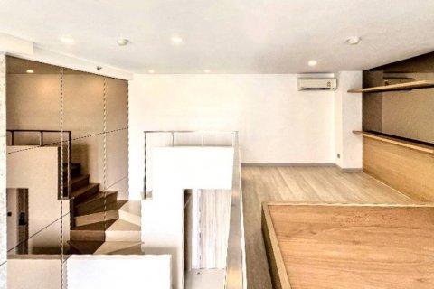 Duplex in Bangkok, Thailand 1 bedroom № 119227 - photo 4