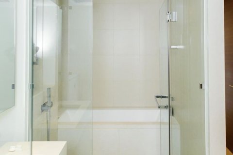 Кондоминиум с 2 спальнями в Кхлонг Сане, Бангкок, Таиланд № 156053 - фото 5