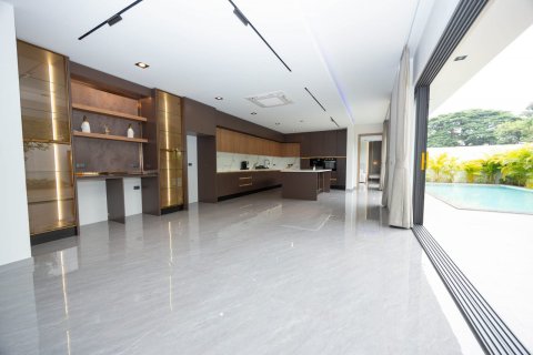 Дом в Чонбури, Таиланд с 4 спальнями  № 162870 - фото 17