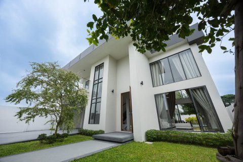 Дом в Чонбури, Таиланд с 4 спальнями  № 162870 - фото 3