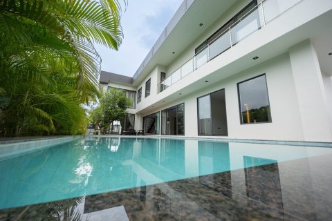 Дом в Чонбури, Таиланд с 4 спальнями  № 162870