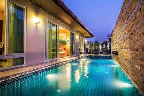Maison à Pattaya, Thaïlande 4 chambres № 184144