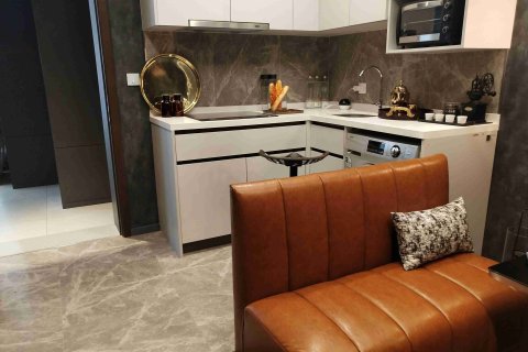 Condo in Bangkok, Thailand, 2 bedrooms  № 183285 - photo 10