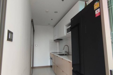 Condo à Watthana, Bangkok, Thaïlande, 2 chambres № 136605 - photo 10