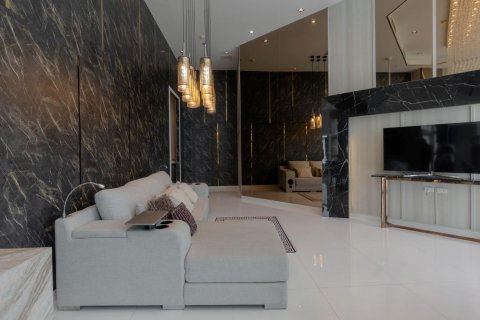 Пентхаус в Клонг Тоэй, Бангкок, Таиланд с 2 спальнями  № 133859 - фото 2