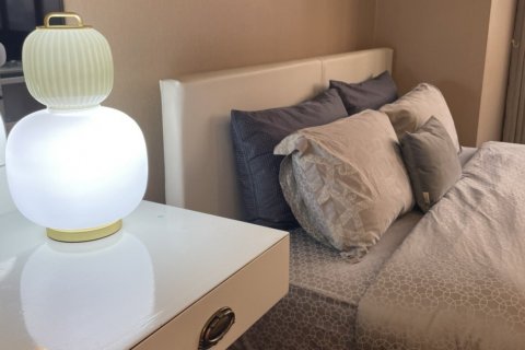 Condo in Watthana, Bangkok, Thailand, 3 bedrooms  № 133856 - photo 9